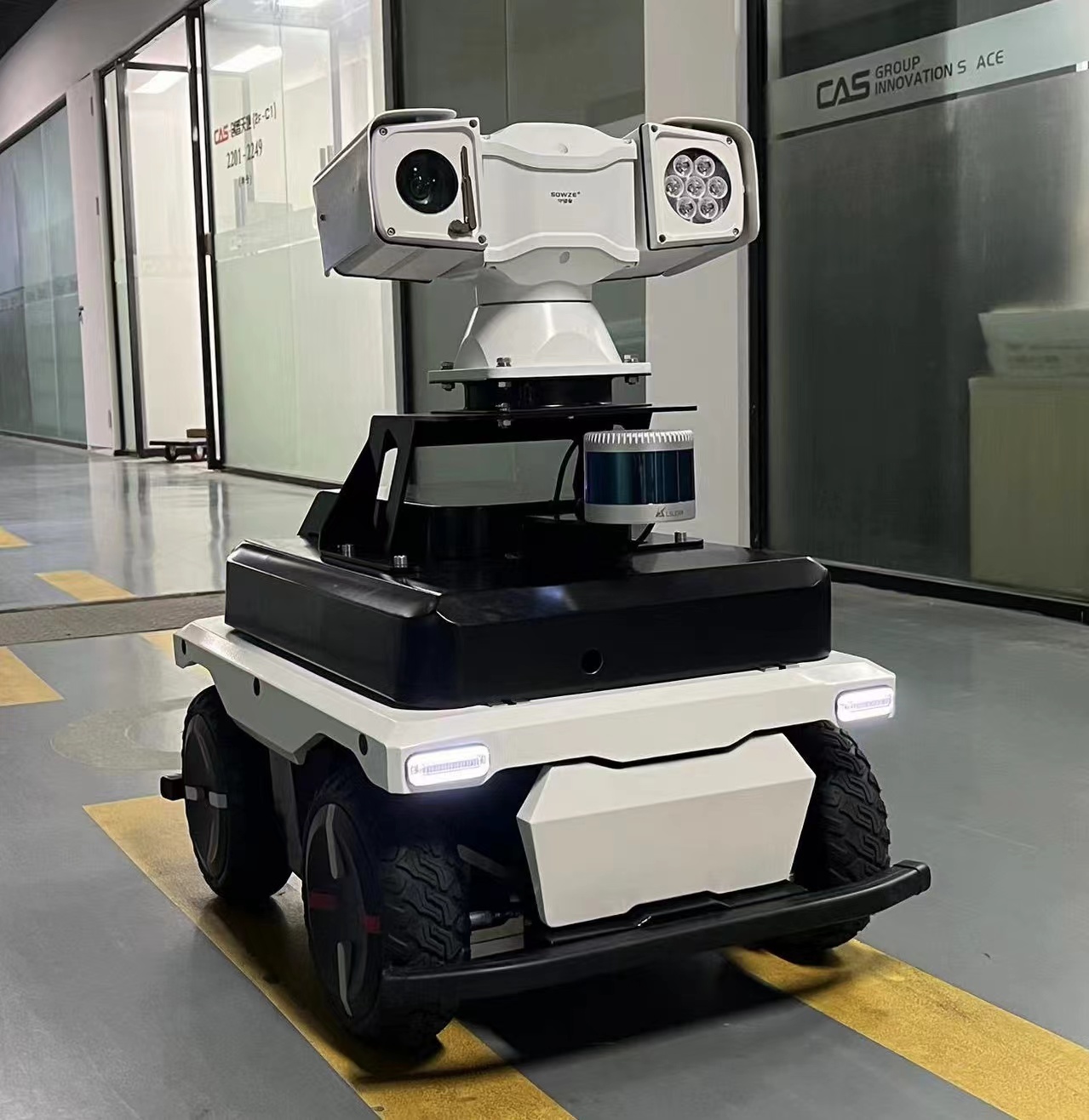 Electric 4 Wheeled UGV Platfor - Robot Chassis review and price